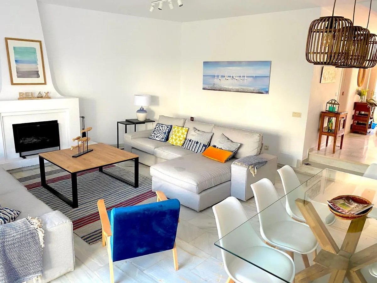 Playa Paloma Beach House 8Pax Estepona İspanya